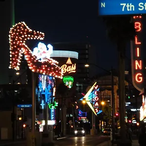 Center 2* Las Vegas
