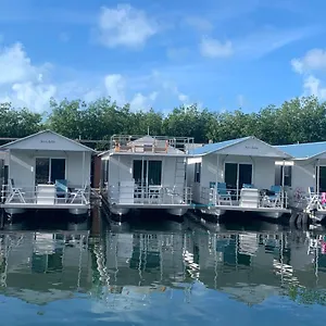 Aqua At Hurricane Hole Marina *** Сток-Айленд
